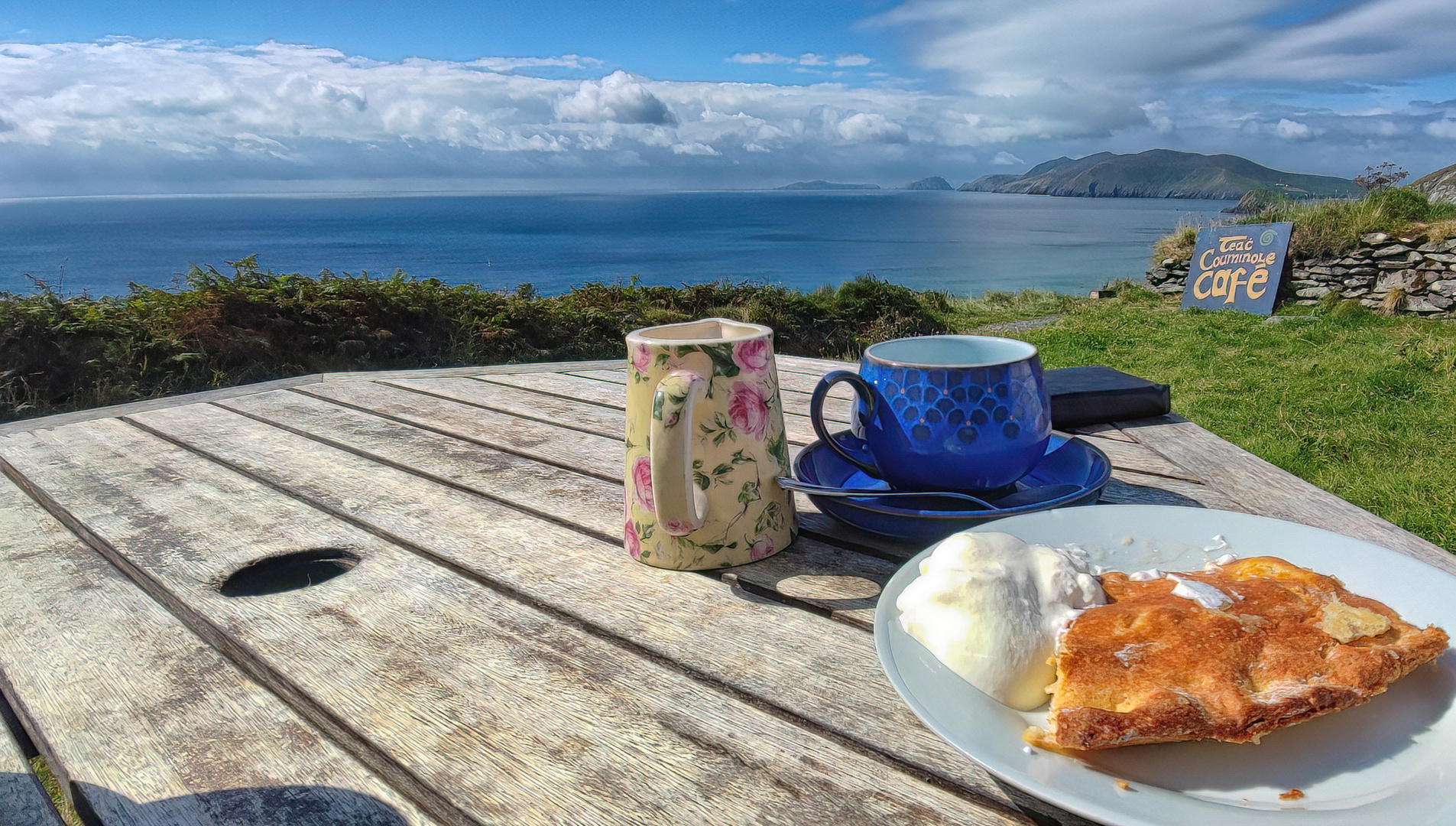 Kaffee und Apfelstrudel....