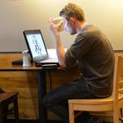 Kaffee und Laptop - Starbucks in Hampstead...