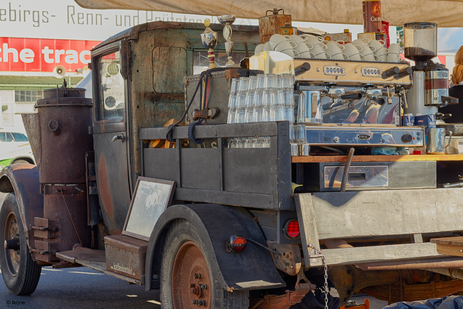 Kaffeemaschine mit Holzvergaser