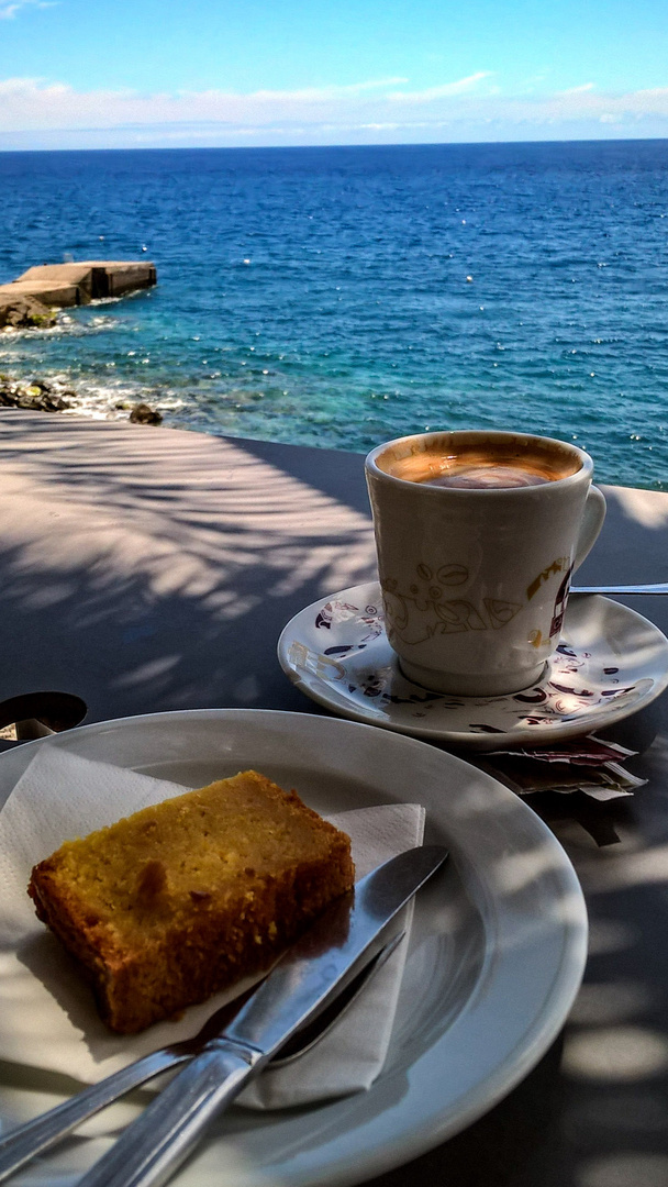 Kaffepause am Meer