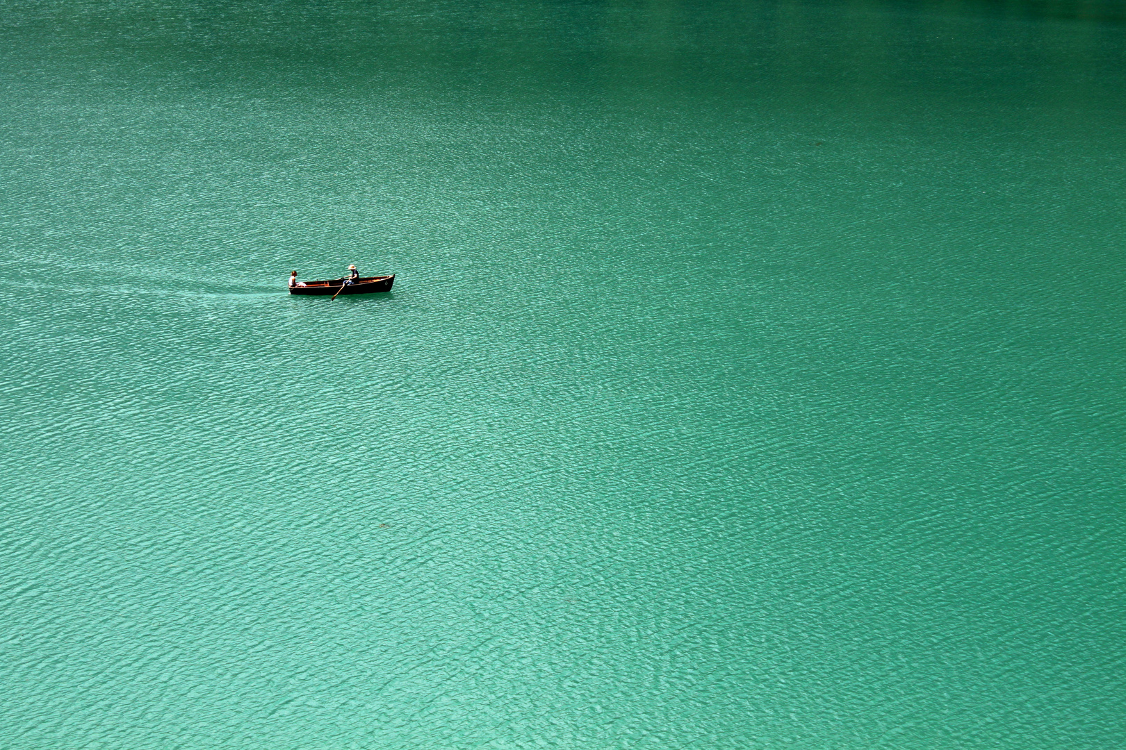 Kahnpartie auf dem Pragser Wildsee