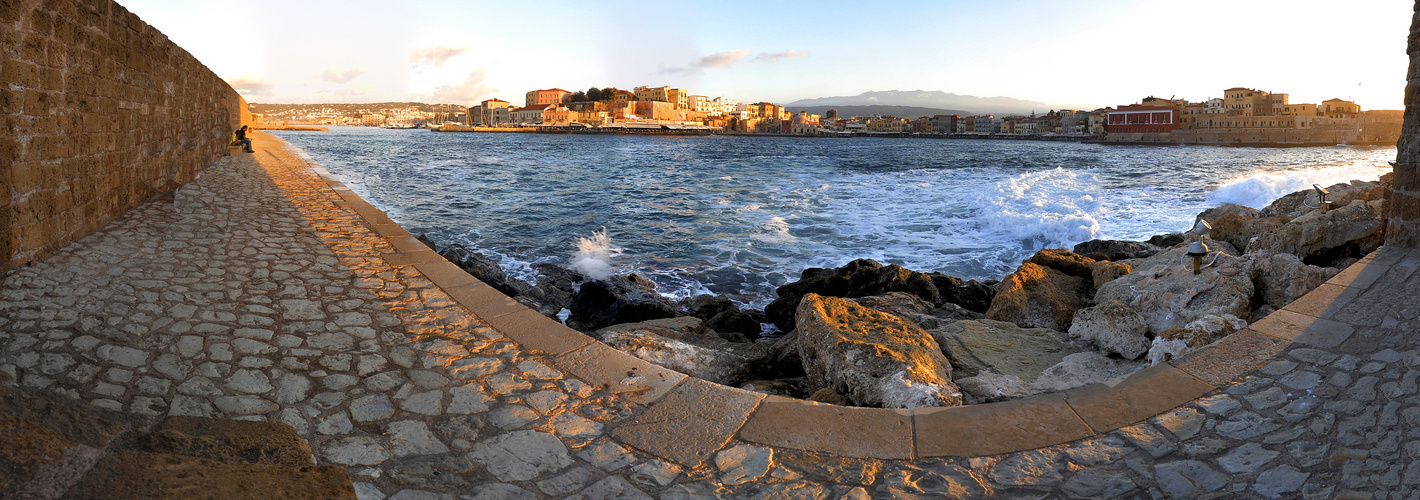 Kaimauer im Hafen von Chania, Kreta