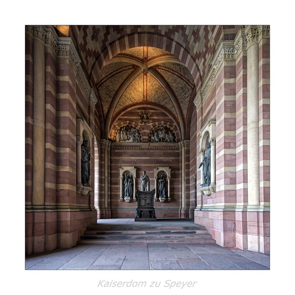 Kaiser- und Mariendom zu Speyer " im Eingangsportal..."