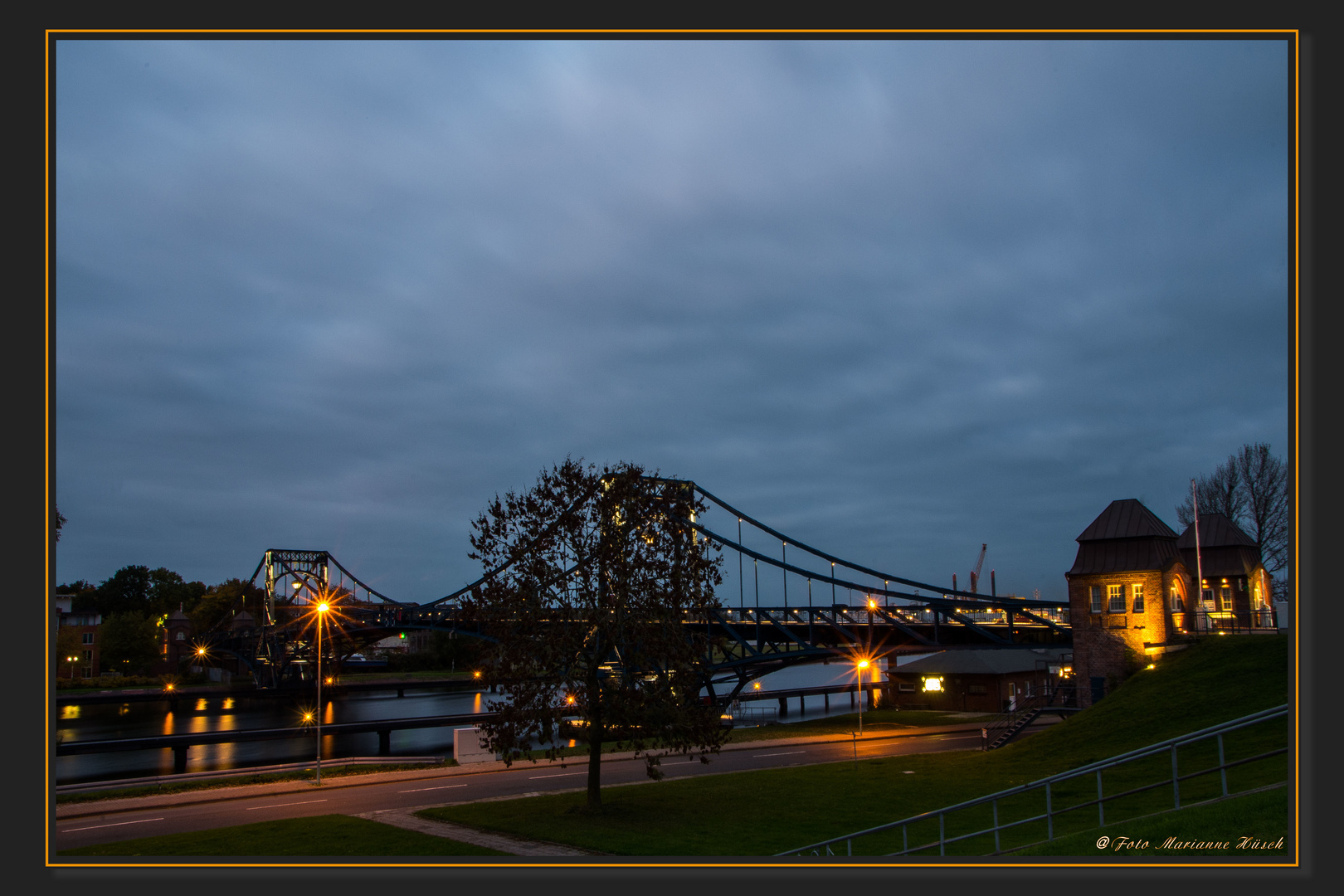 Kaiser-Wilhelm-Brücke bei Nacht 2