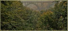 Kaiser-Wilhelm-Brücke im Herzen der Finsternis