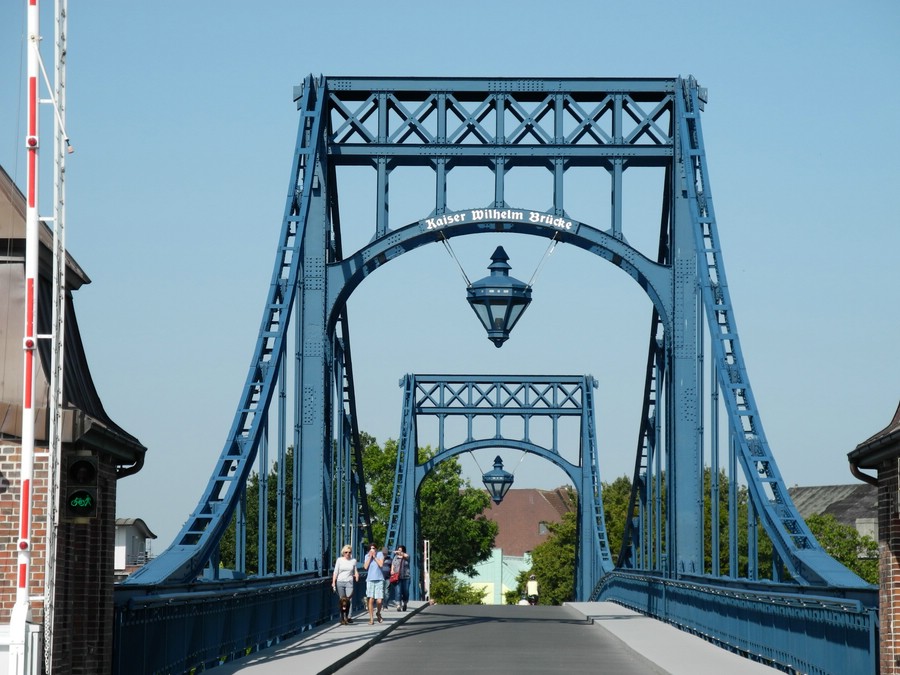 ...Kaiser Wilhelm Brücke Wilhelmshaven