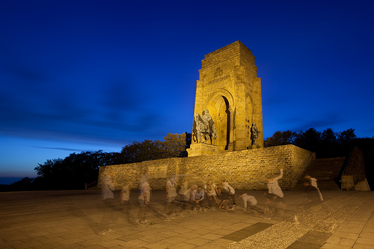 Kaiser-Wilhelm-Denkmal – Lebende Architektenskulptur I