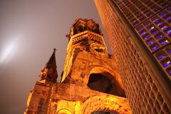 Kaiser-Wilhelm-Gedächtniskirche bei Nacht