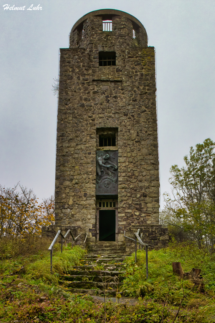 Kaiser-Wilhelm-Turm . . .