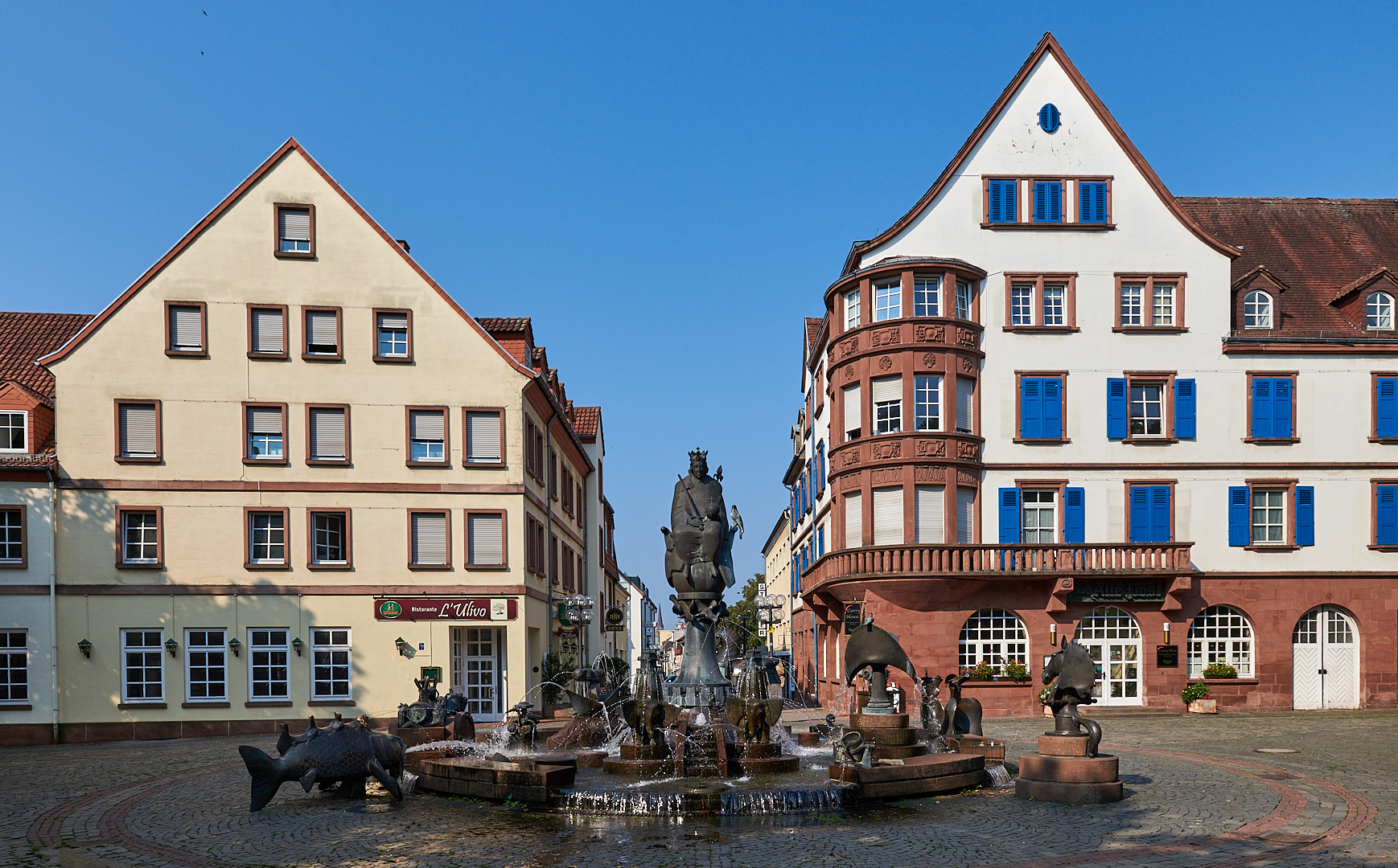 Kaiserbrunnen am Mainzer Tor in Kaiserslautern.