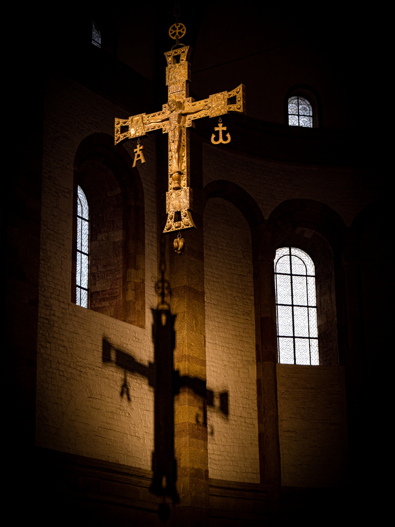 Kaiserdom in Speyer - Starke Symbolik im Innenbereich