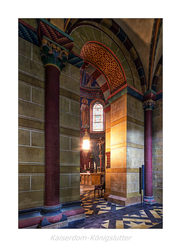 Kaiserdom Königslutter-St. Petrus und Paulus " Blick zum Kreuz, aus meiner Sicht..."