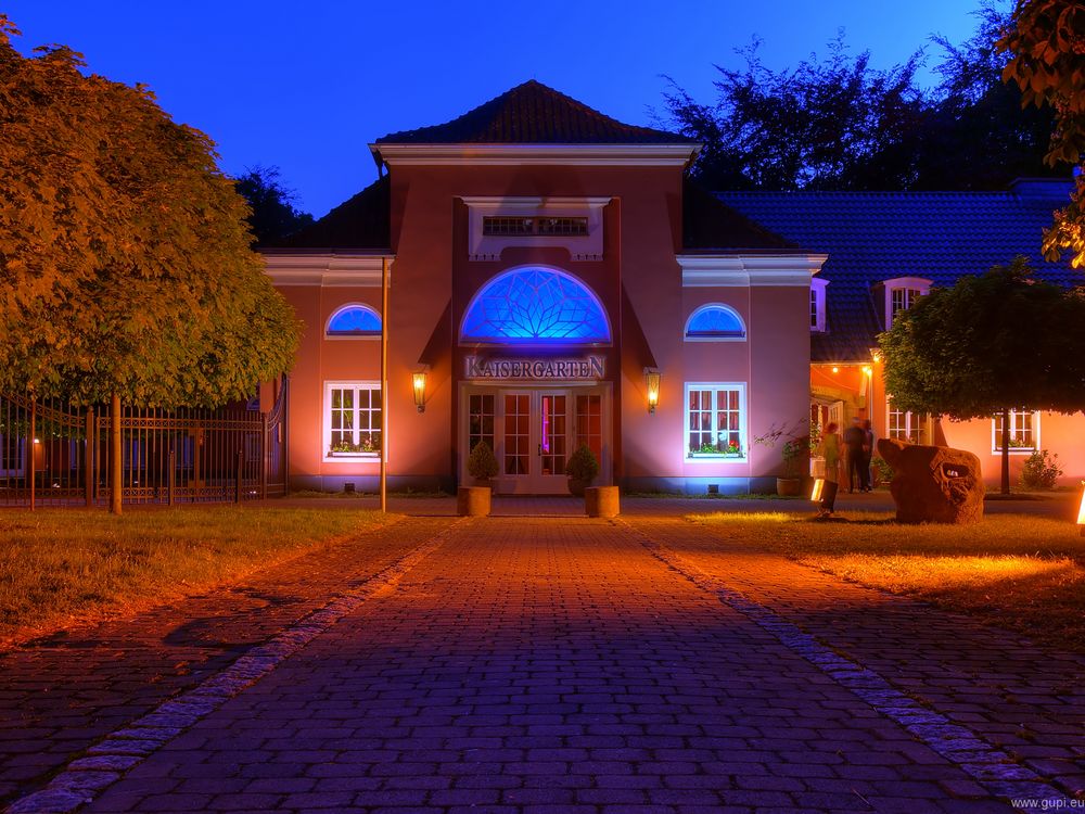 Kaisergarten an der Adenauer-Allee