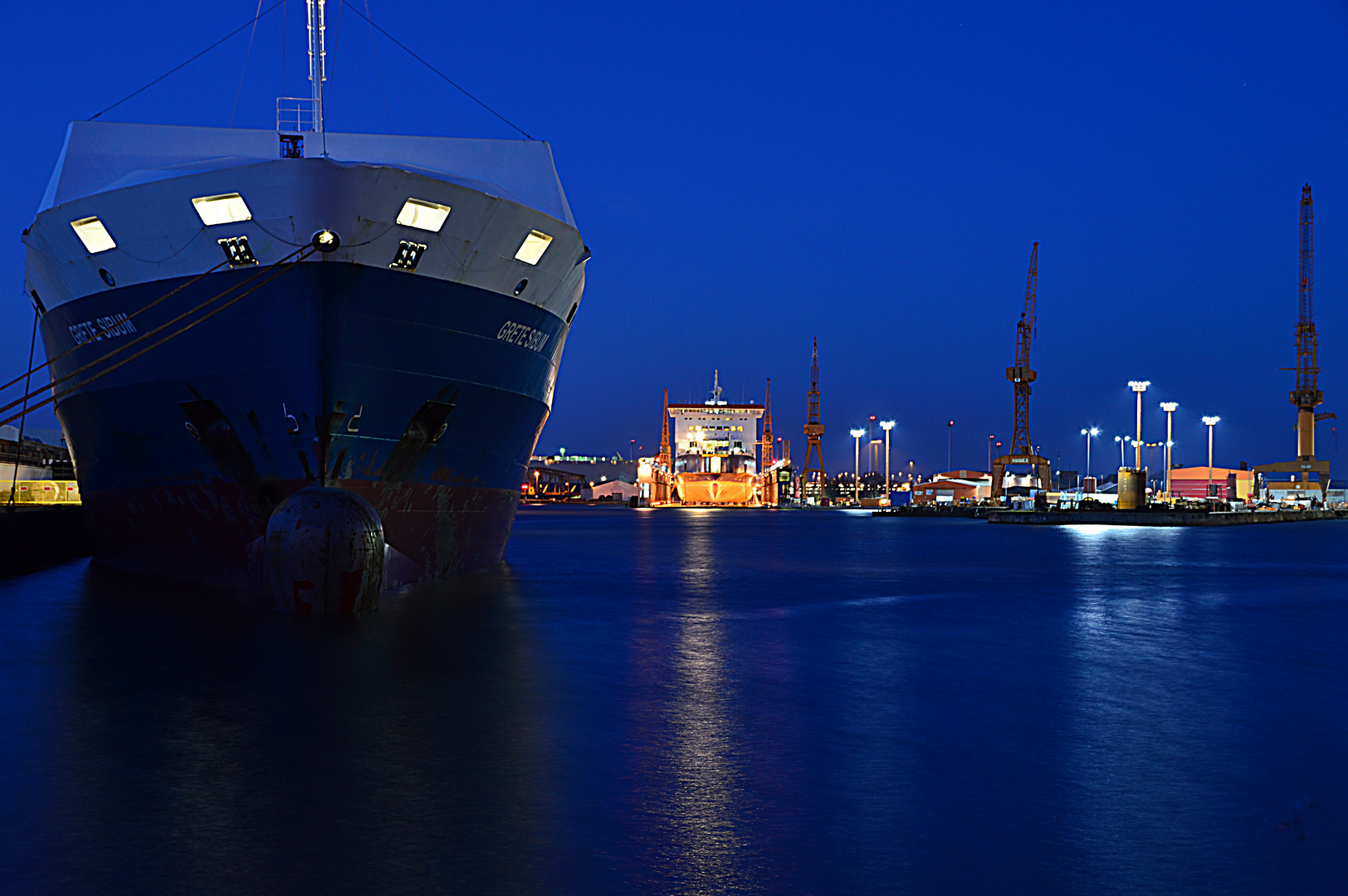 Kaiserhafen am Abend