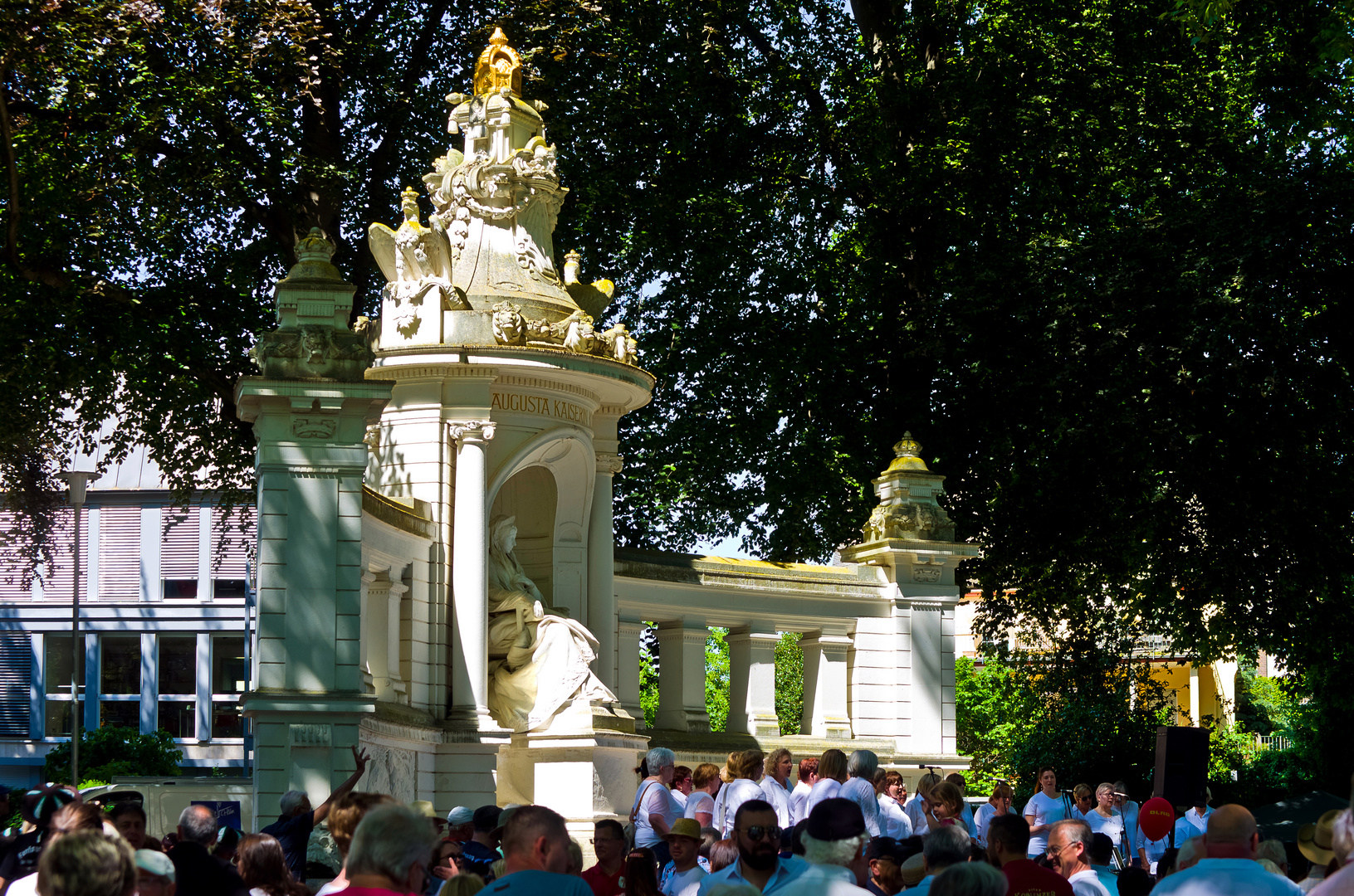 Kaiserin Augusta-Fest, das Denkmal