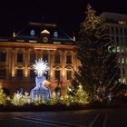 Kaiserliches Postamt im Weihnachtskleid