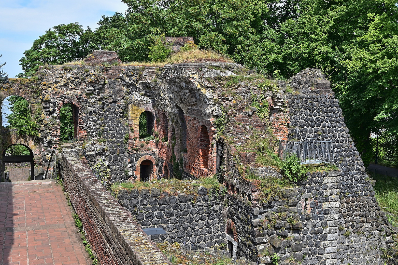 Kaiserpfalz Kaiserswerth