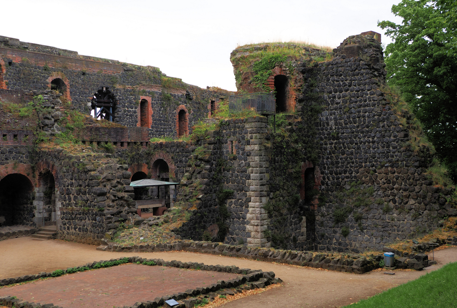 Kaiserpfalz Ruine 