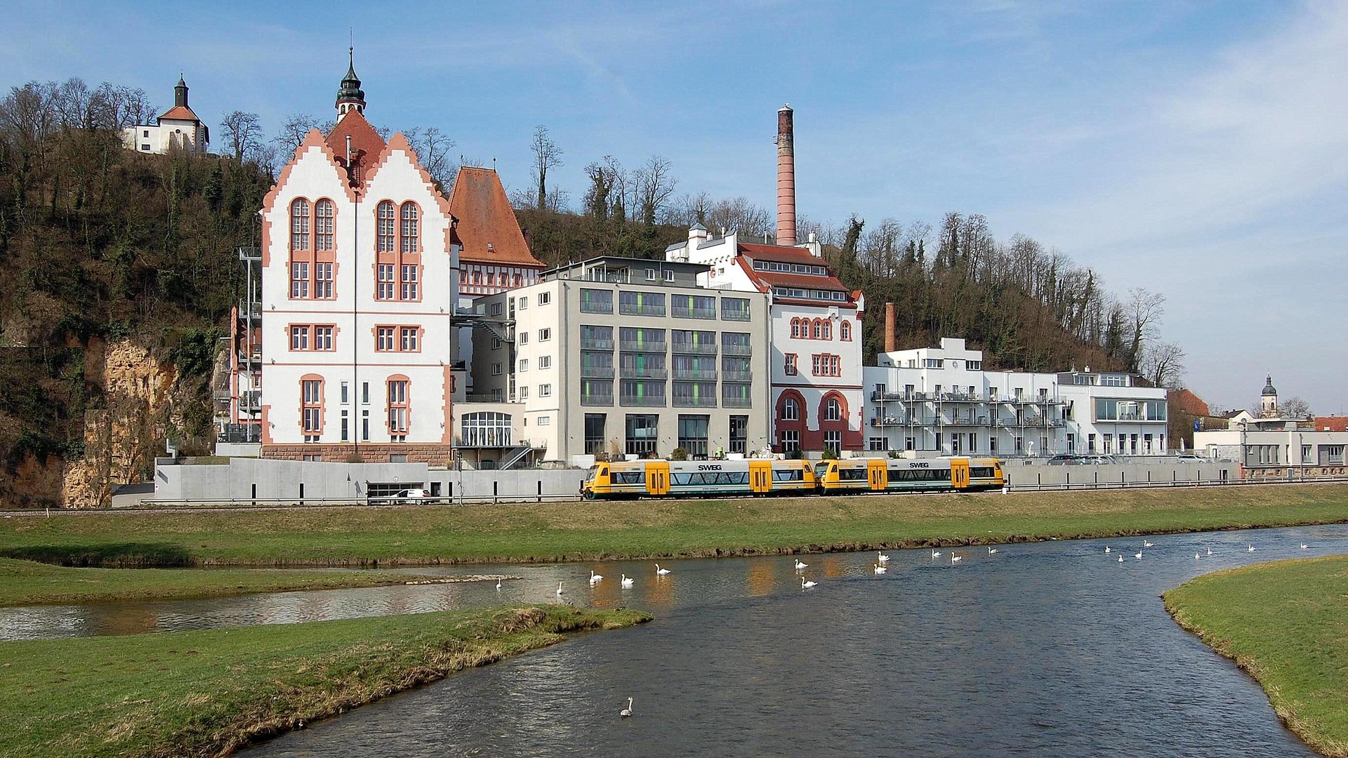 Kaiserstuhlbahn beim Brauschlößchen der ehemaligen Brauerei Riegel 15.3.2017