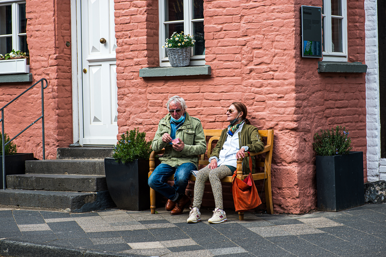 Kaiserswerth, Zeit für ein Eis muss sein.     .....120_4646