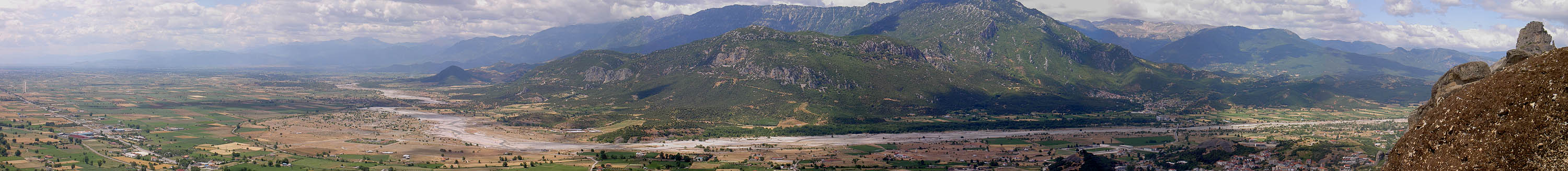 Kalambaka vom Kloster Agios Stefanos aus gesehen (GRE)