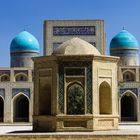 Kalan-Moschee und die Kuppeln der Medrese Mir-e Arab