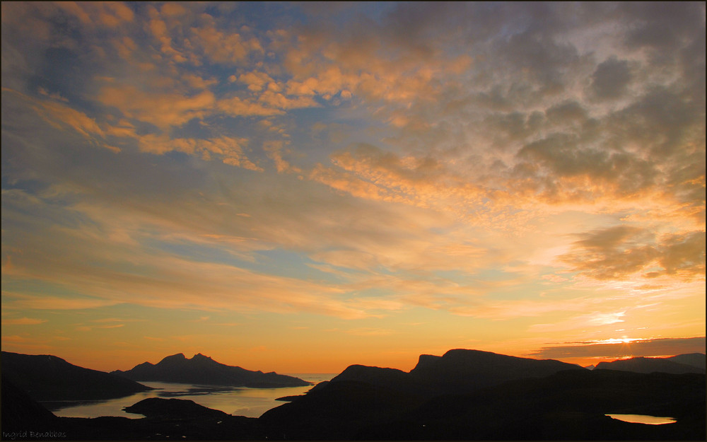 Kaldfjorden um Mitternacht