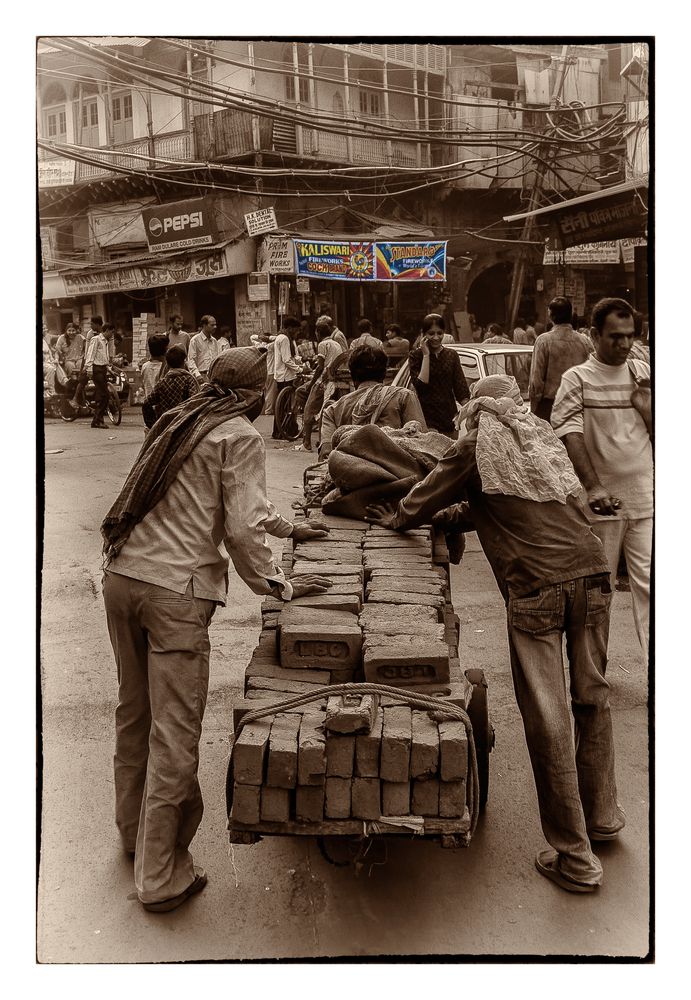 Kaliswari Fireworks and Men at Work