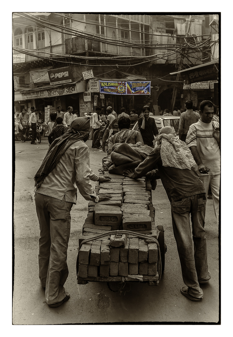 Kaliswari Fireworks and Men at Work