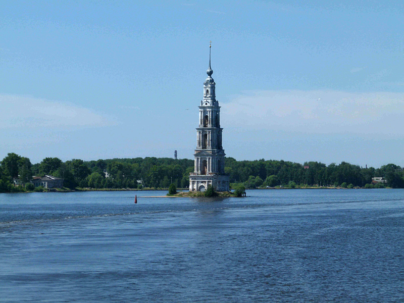 Kaljasin - Kirchturm im Uglitscher Stausee  bei Dubna