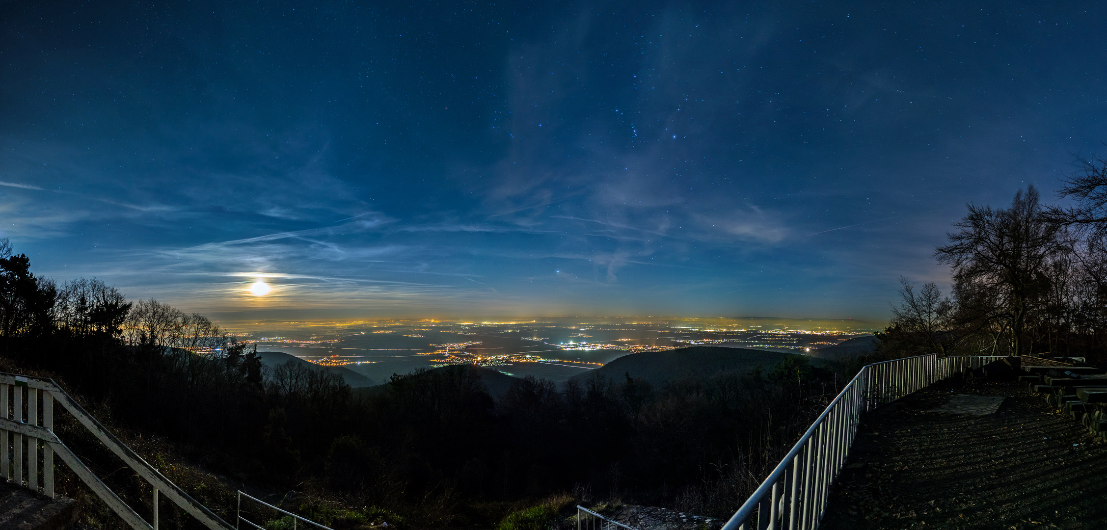 Kalmit bei Nacht