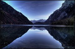 Kalter Morgen am Klöntalersee