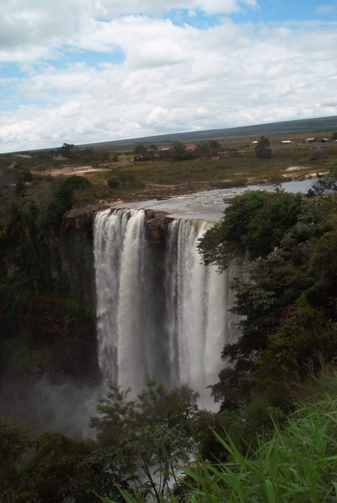 Kamá Merú Falls- Venezuela