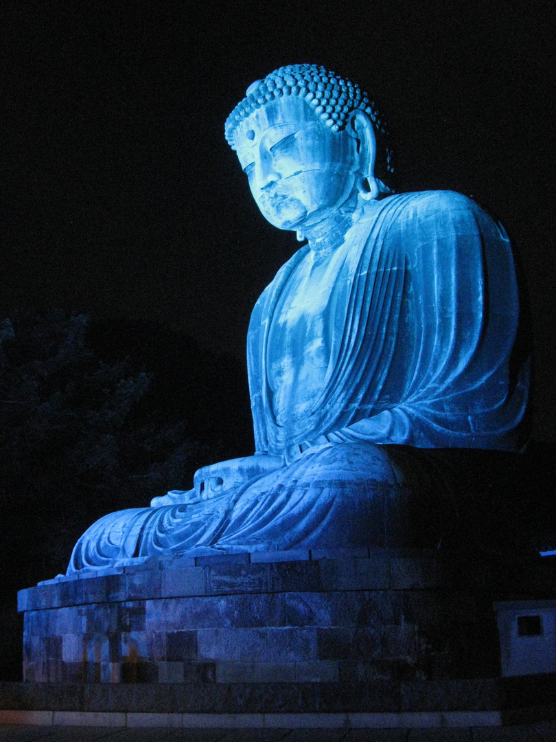 Kamakura - Daibutsu in Blue 2