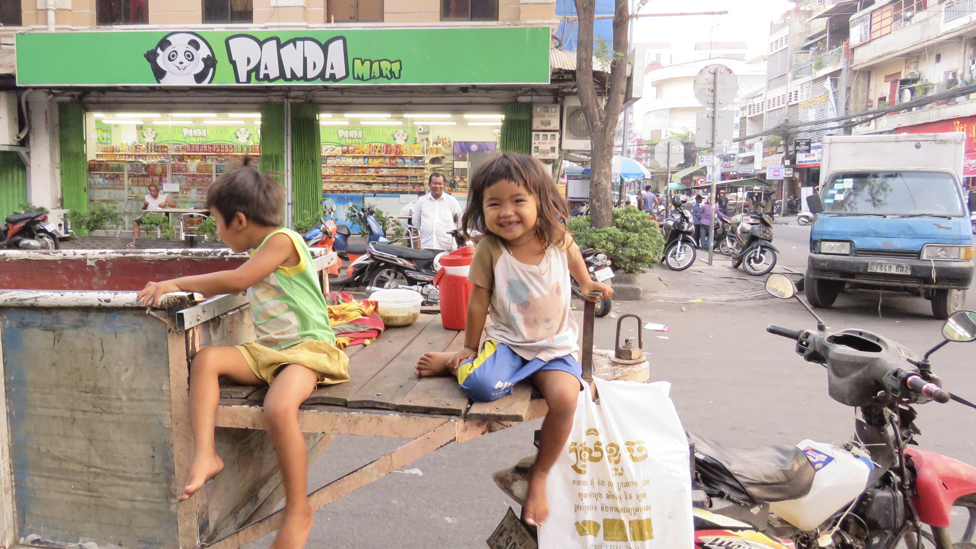 Kambodscha (2019), Kids von Phnom Penh