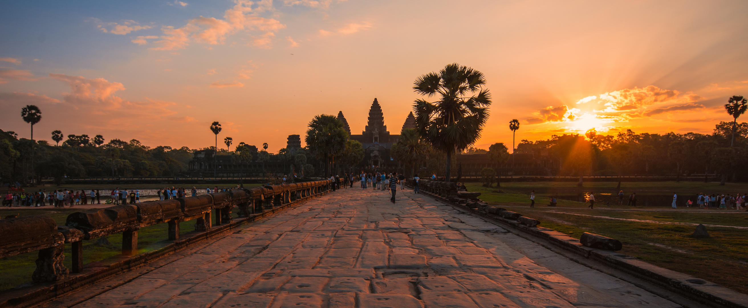 Kambodscha - Angkor Wat bei Sonnenaufgang