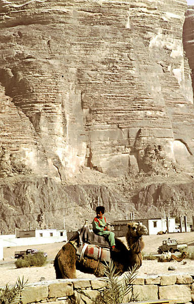 Kamelreiter im Wadi Rum (Jordanien)