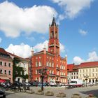 Kamenz / Sachsen: Marktplatz mit Rathaus im Sommer