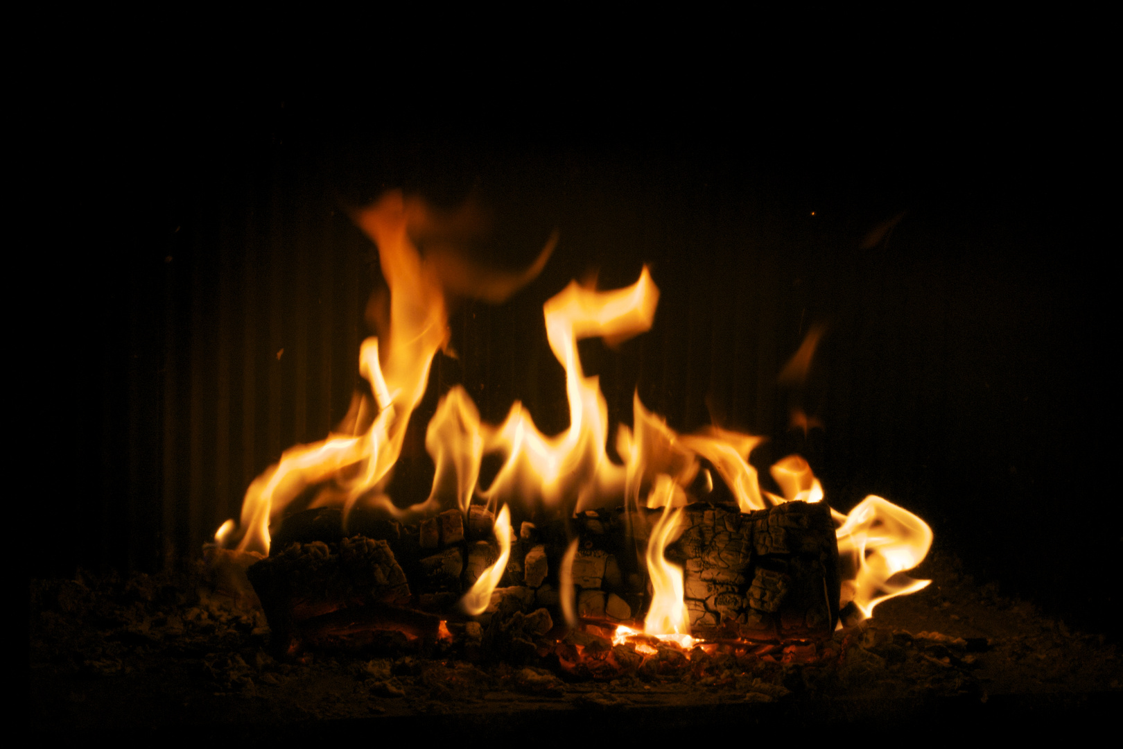 Bild Kaminfeuer Kostenlos: Unleash the Warmth and Ambiance in Your Home