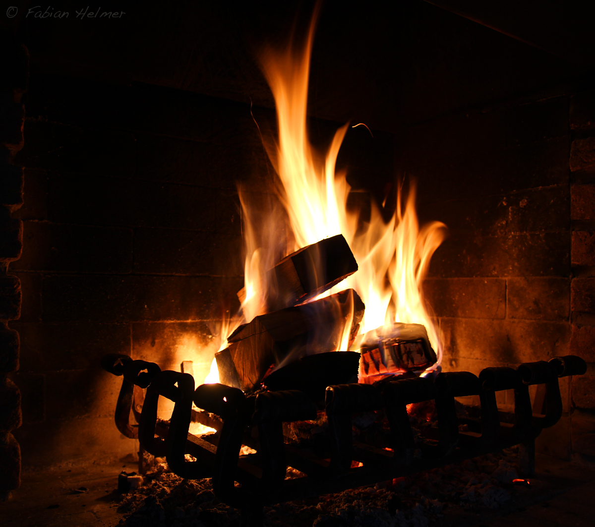 Bild Kaminfeuer Kostenlos: Unleash the Warmth and Ambiance in Your Home