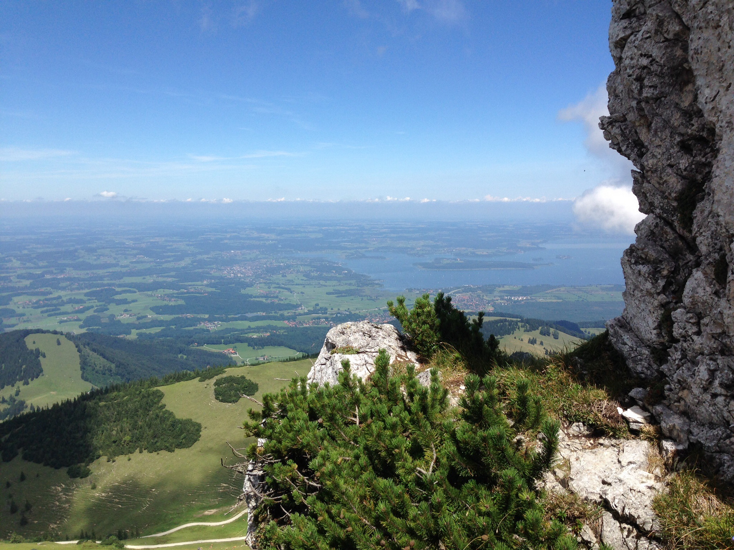 Kampenwand mit Blick auf den Chiemsee