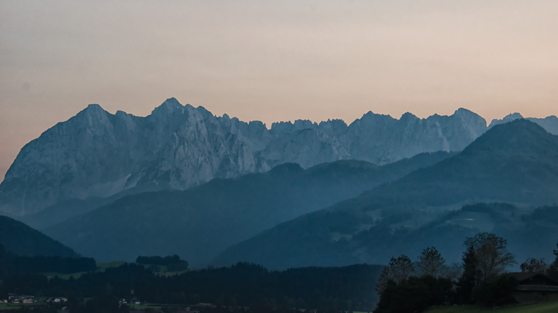 Kampenwand von Süden