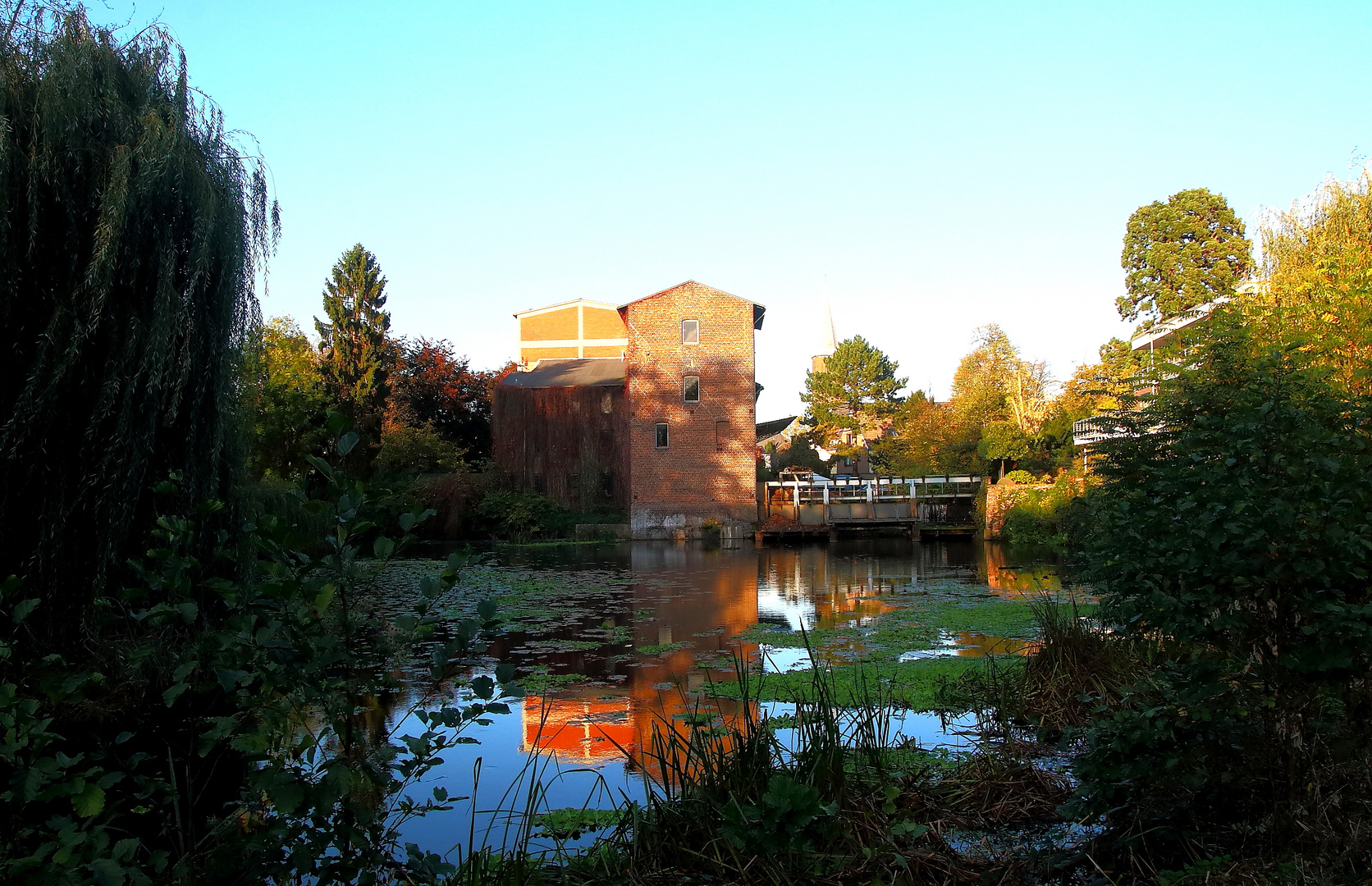 Kampers Mühle mitten in der Stadt Grevenbroich