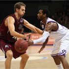 ... Kampf um den Ball - Basketball Bundesliga 2011/12