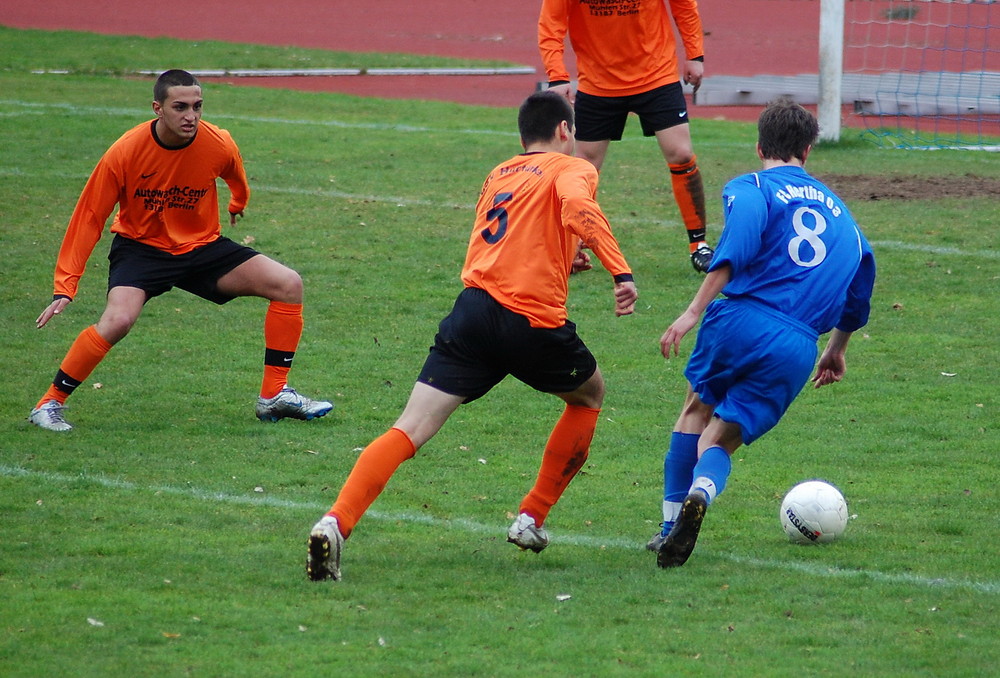 Kampf um den Ball / Berliner Jugendfußball