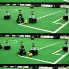 Kampf um den Ball -Szene der Roboterfußballer