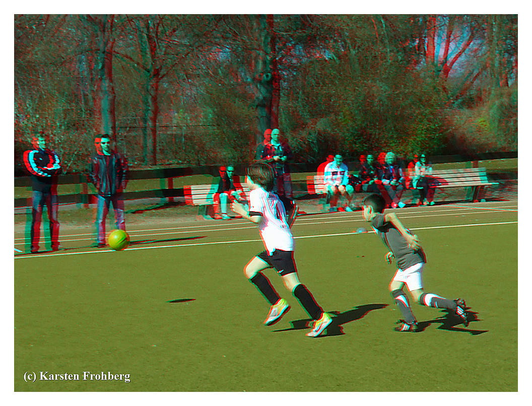 Kampf um's Leder in 3D (Rot/Cyan)