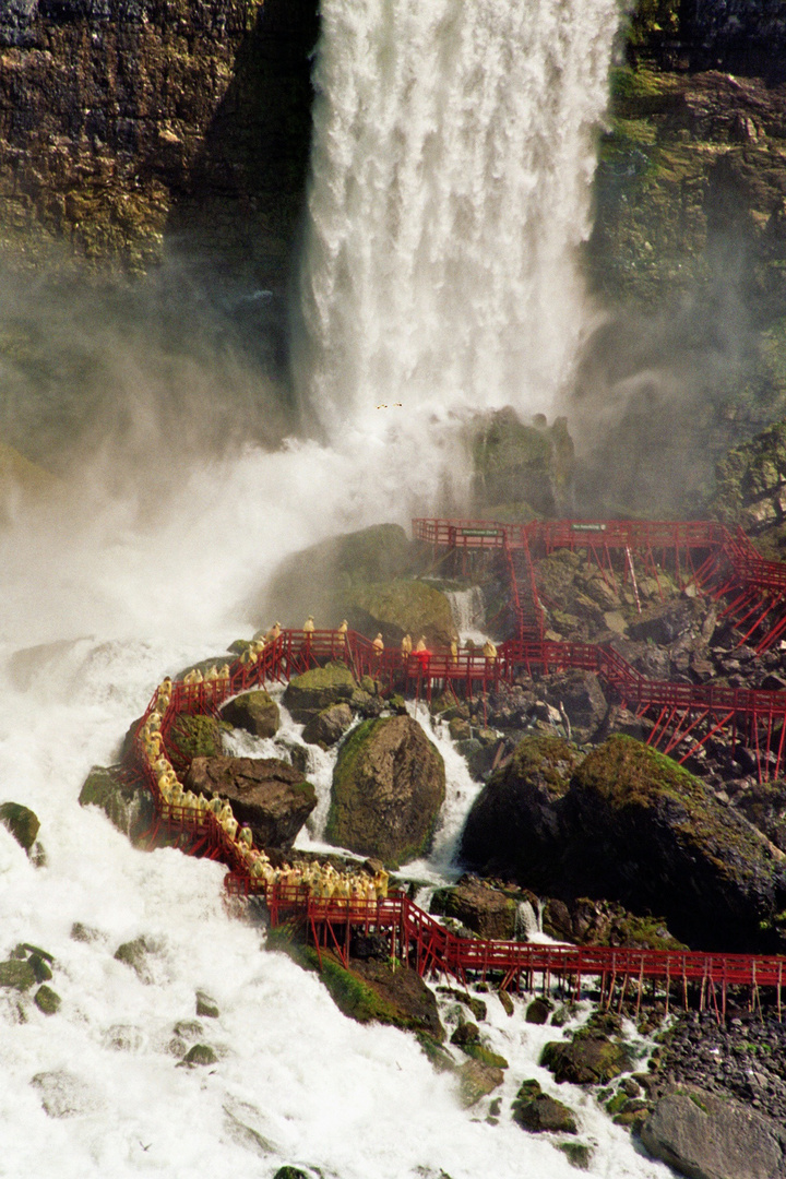 Kanada - An den Niagara Fällen