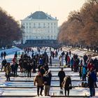 Kanal-Blick auf Tram und Schloß