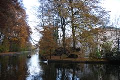 Kanal hinter dem "Café im Palmenhaus" / Channel behind the "´Palmhouse Café"